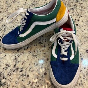 * NOT AVAILABLE * Vans old school sneakers